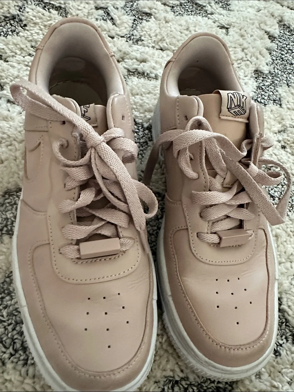 Nike Women's Air Force 1 Pixel in Particle Beige size 8.5